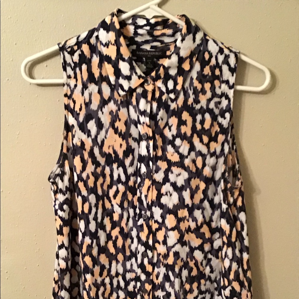 Banana Republic Top.